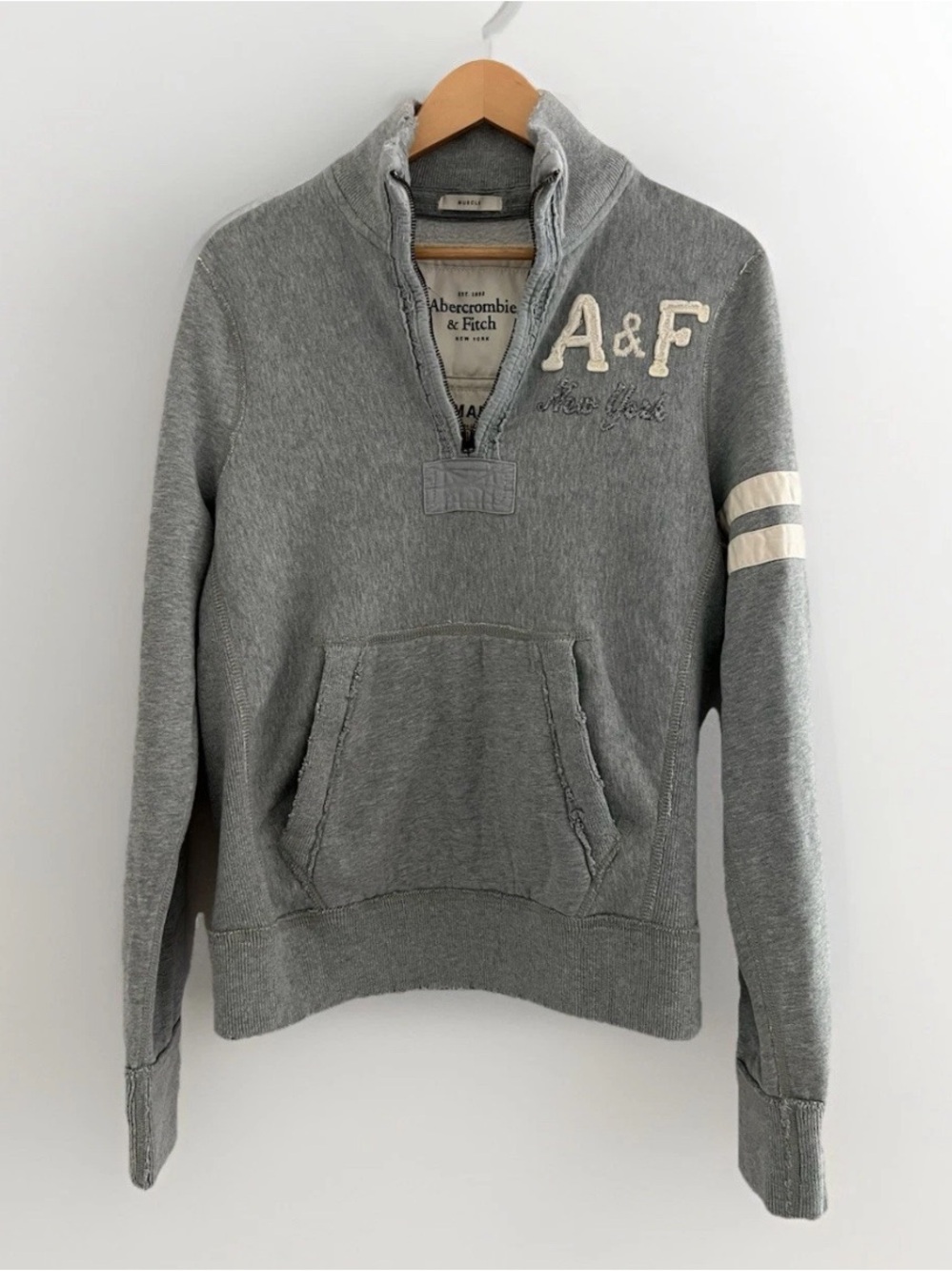 Abercrombie & Fitch Men's Gray Muscle Fit Half-Zip Sweatshirt Small